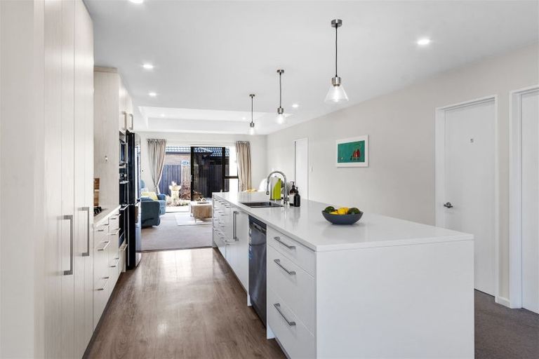 Photo of property in 11 Glenbarr Lane, Broomfield, Christchurch, 8042