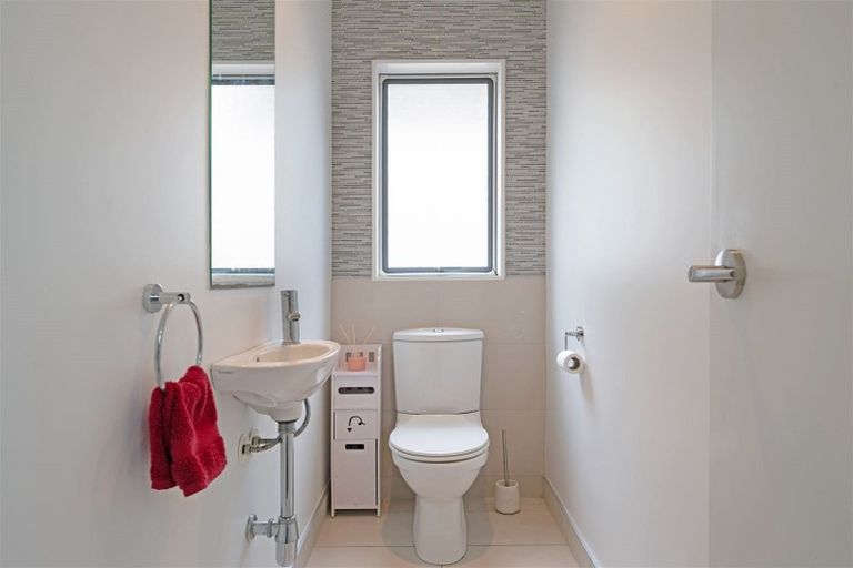 Photo of property in 51 Bayside Drive, Browns Bay, Auckland, 0630