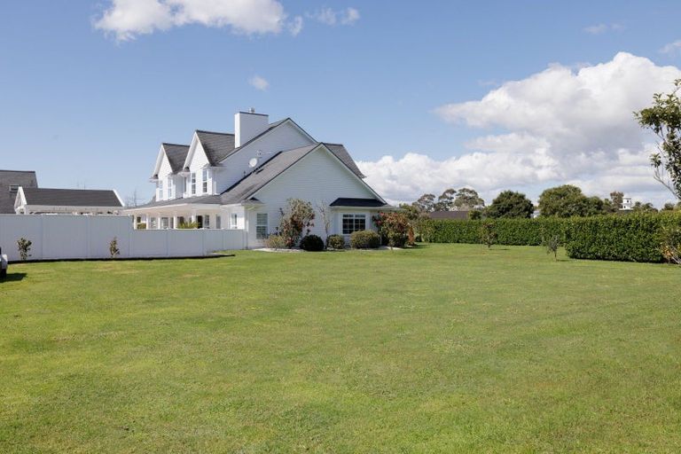 Photo of property in 49 Royal Ascot Drive, Papamoa Beach, Te Puke, 3187