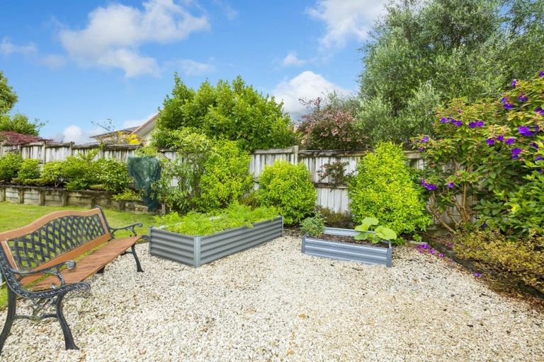 Photo of property in 15 Ormrod Grove, Riverstone Terraces, Upper Hutt, 5018