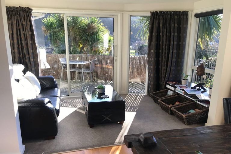 Photo of property in 8 Ocean View Terrace, Sumner, Christchurch, 8081