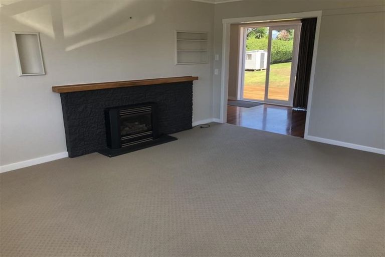 Photo of property in 63 Wallath Road, Westown, New Plymouth, 4310