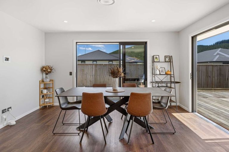 Photo of property in 38 George Fyfe Way, Wakefield, 7025