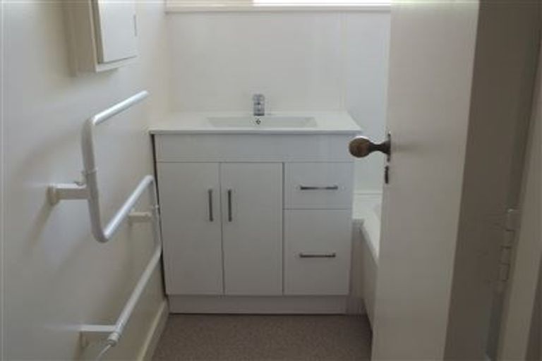 Photo of property in 65 Westburn Terrace, Burnside, Christchurch, 8041