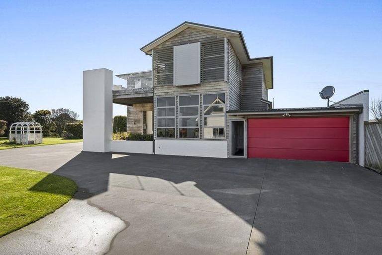 Photo of property in 3 Ponderosa Place, Opunake, 4616