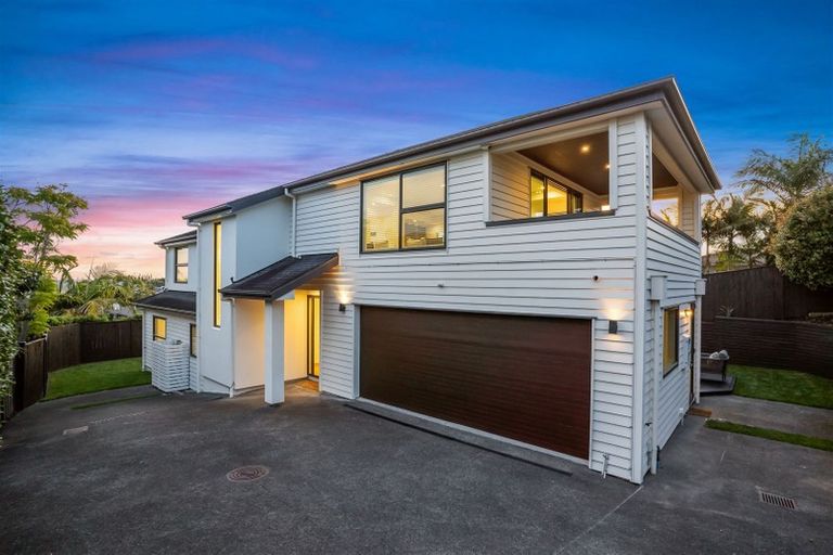 Photo of property in 158b East Coast Road, Forrest Hill, Auckland, 0620