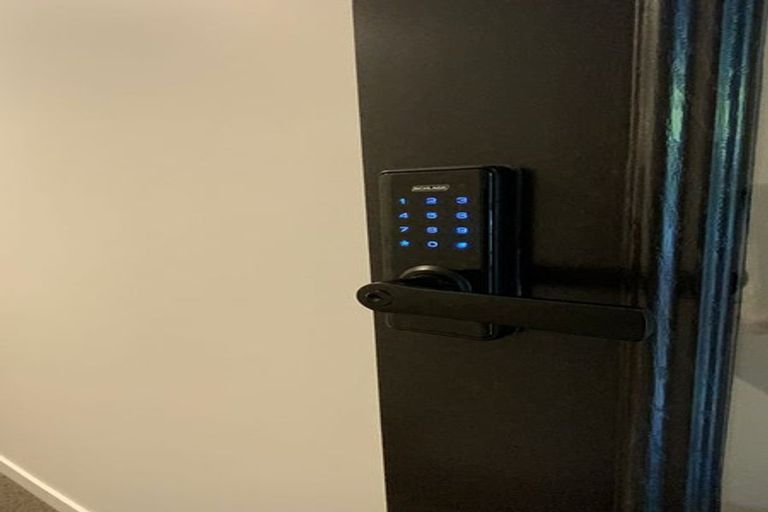 Photo of property in 1/229 Aro Street, Aro Valley, Wellington, 6021