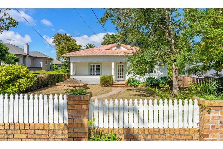 Photo of property in 59 Northboro Road, Belmont, Auckland, 0622