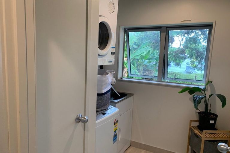 Photo of property in 12a Withers Road, Glen Eden, Auckland, 0602