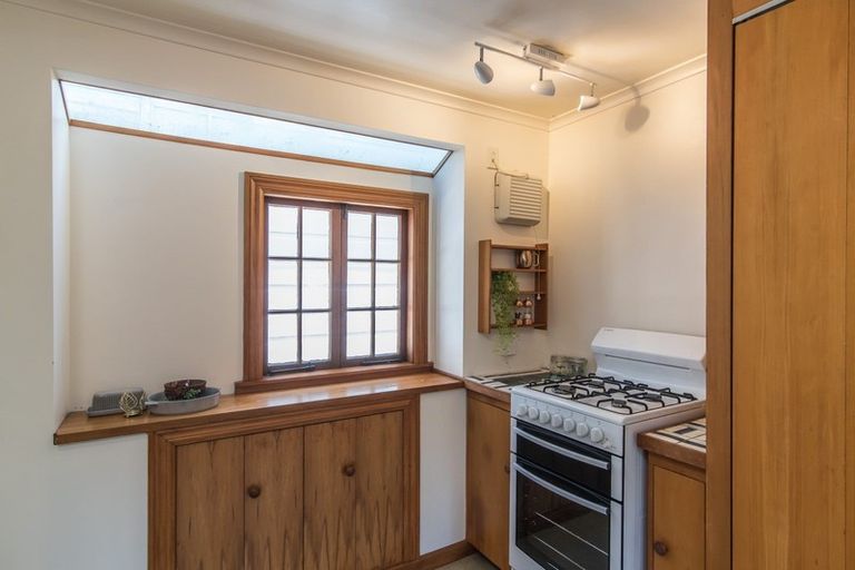 Photo of property in 20 Glendavar Street, Berhampore, Wellington, 6023