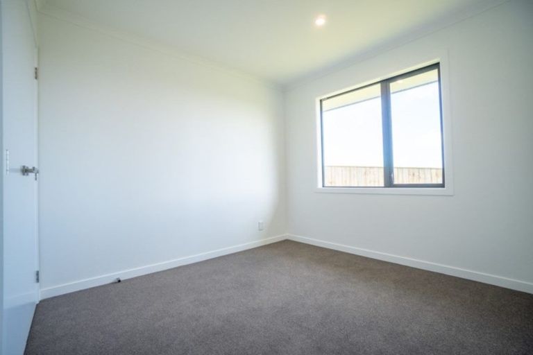 Photo of property in 33 Silicon Way, Fitzherbert, Palmerston North, 4410