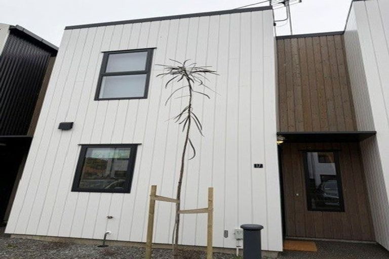 Photo of property in 29/25 Pendarves Street, New Plymouth, 4310