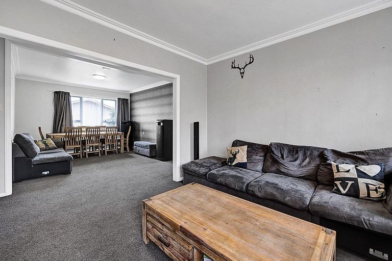 Photo of property in 8 Egmont Street, Kaponga, Hawera, 4679