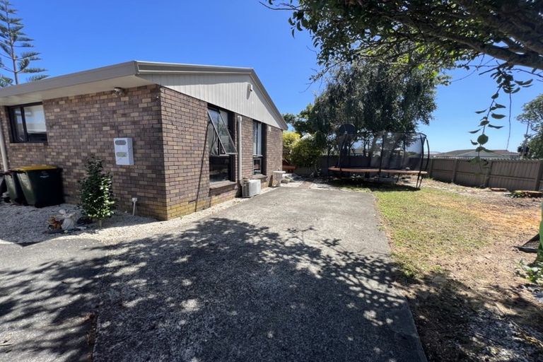 Photo of property in 2/1 Thomas Road, Flat Bush, Auckland, 2019