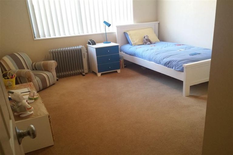 Photo of property in 6 Chelmsley Avenue, Henderson, Auckland, 0612