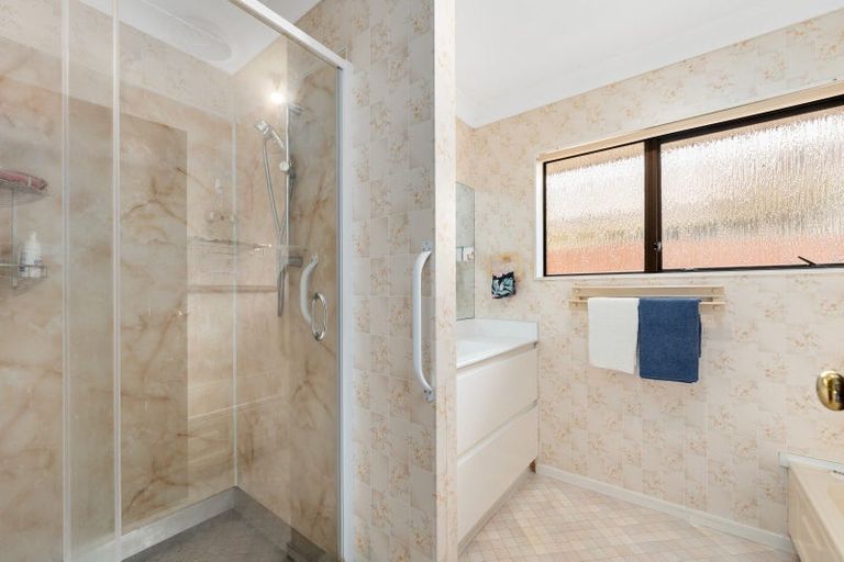 Photo of property in 1 Astrid Court, Awapuni, Palmerston North, 4412