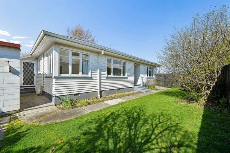 Photo of property in 1/98 Memorial Avenue, Ilam, Christchurch, 8053