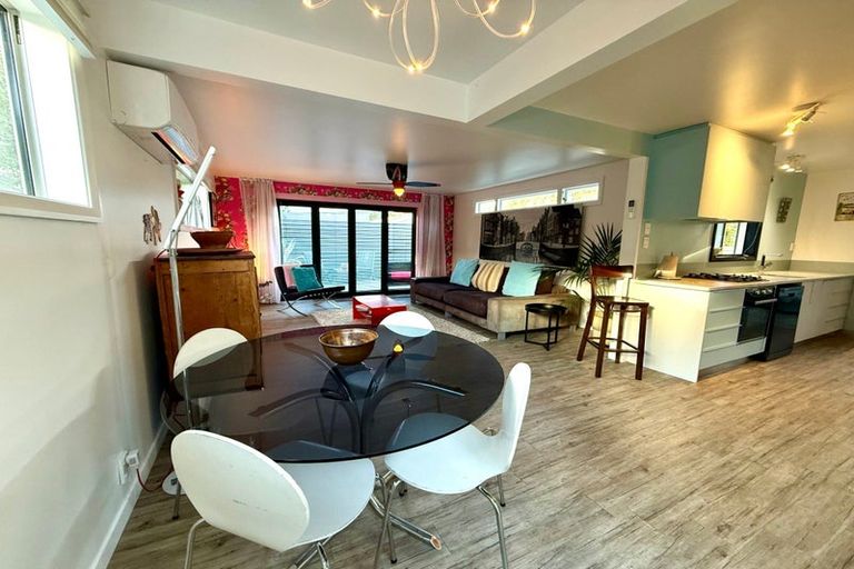 Photo of property in 4 Bateman Avenue, Bryndwr, Christchurch, 8053