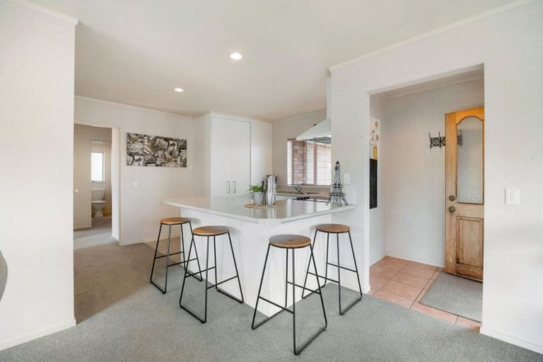 Photo of property in 30a Taylor Terrace, St Andrews, Hamilton, 3200