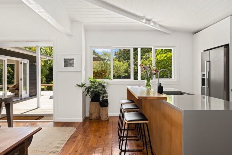 Photo of property in 327 Point Wells Road, Point Wells, Warkworth, 0986