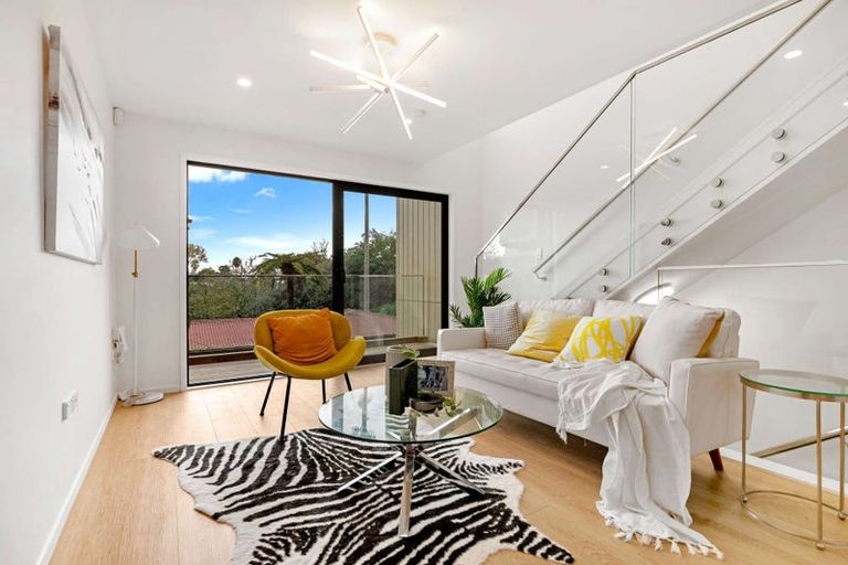 Photo of property in 6/1 Waters Place, New Lynn, Auckland, 0600