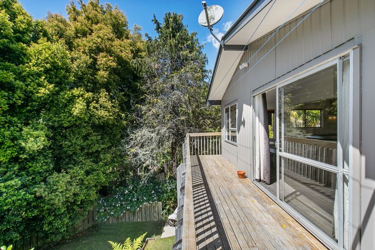 Photo of property in 60 Alexander Avenue, Torbay, Auckland, 0630