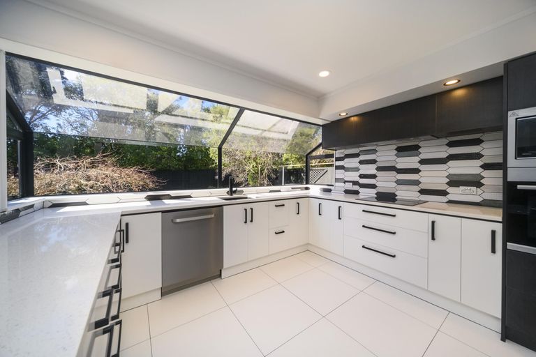 Photo of property in 26 Hanmer Place, Highbury, Palmerston North, 4412