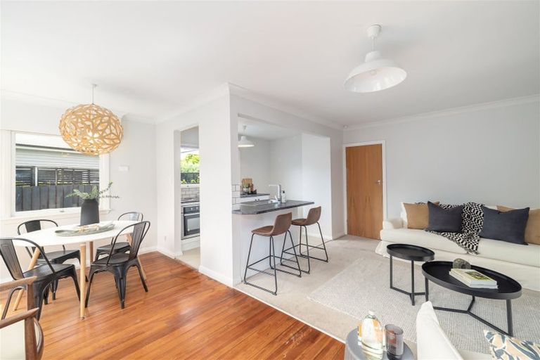 Photo of property in 2/42 Office Road, Merivale, Christchurch, 8014