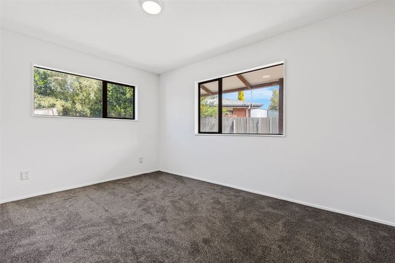 Photo of property in 2/303 Main South Road, Hornby, Christchurch, 8042
