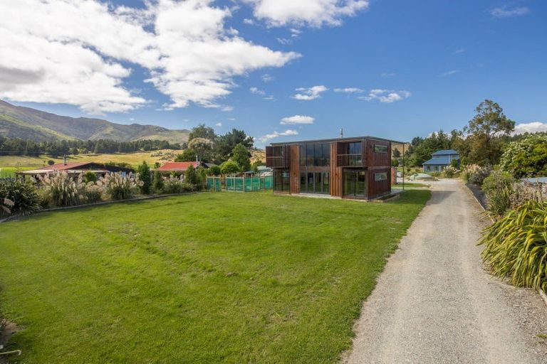 Photo of property in 29 Newcastle Road, Hawea Flat, Wanaka, 9382