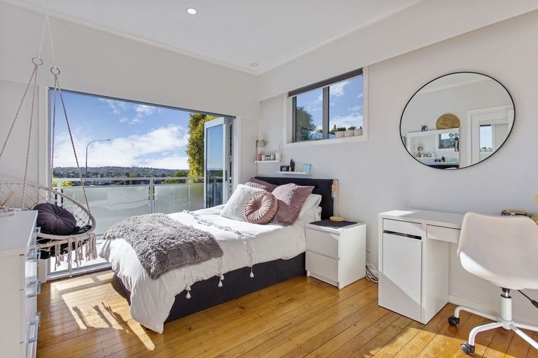 Photo of property in 2 Glenmore Road, Sunnyhills, Auckland, 2010