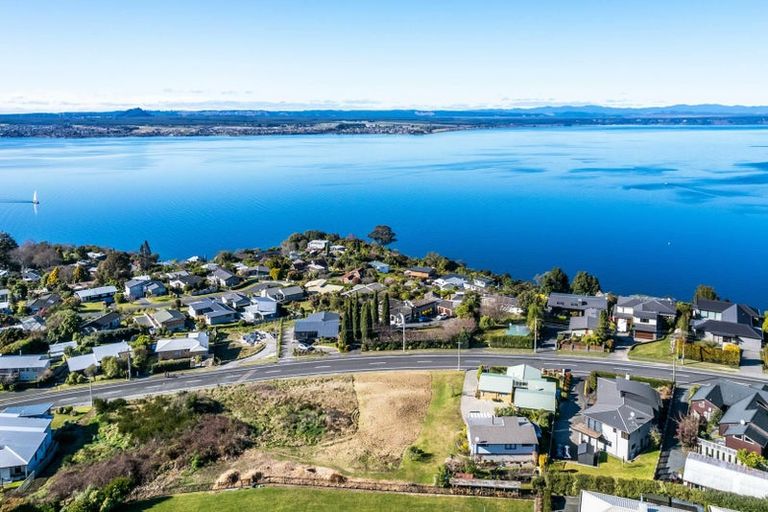 Photo of property in 26 Wakeman Road, Acacia Bay, Taupo, 3330