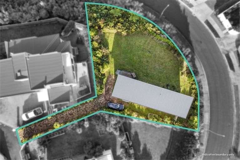 Photo of property in 22 Arahiwi Grove, Tirohanga, Lower Hutt, 5010