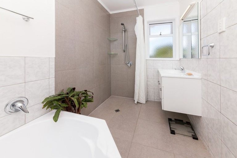 Photo of property in 923 Riverslea Road South, Akina, Hastings, 4122