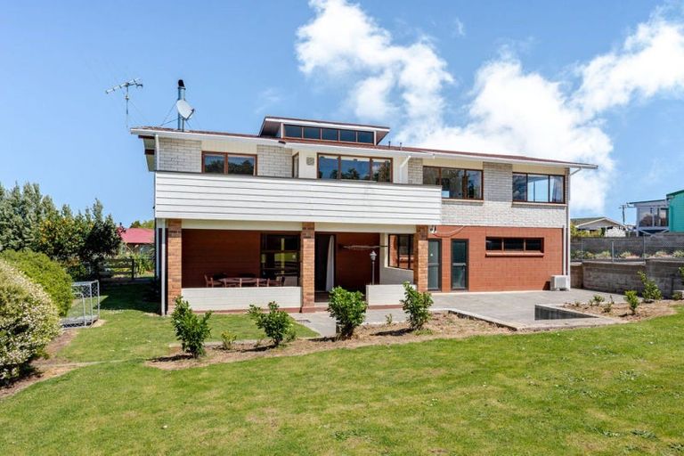 Photo of property in 3 Drummond Street, Dannevirke, 4930