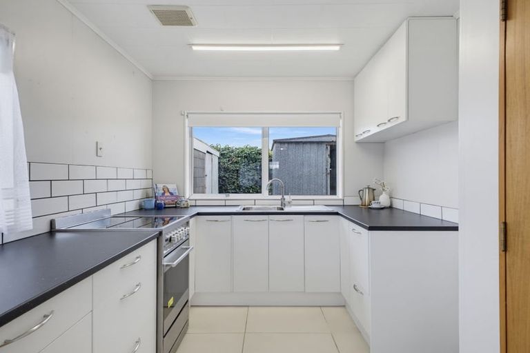 Photo of property in 13c Hussey Street, Waverley, 4510