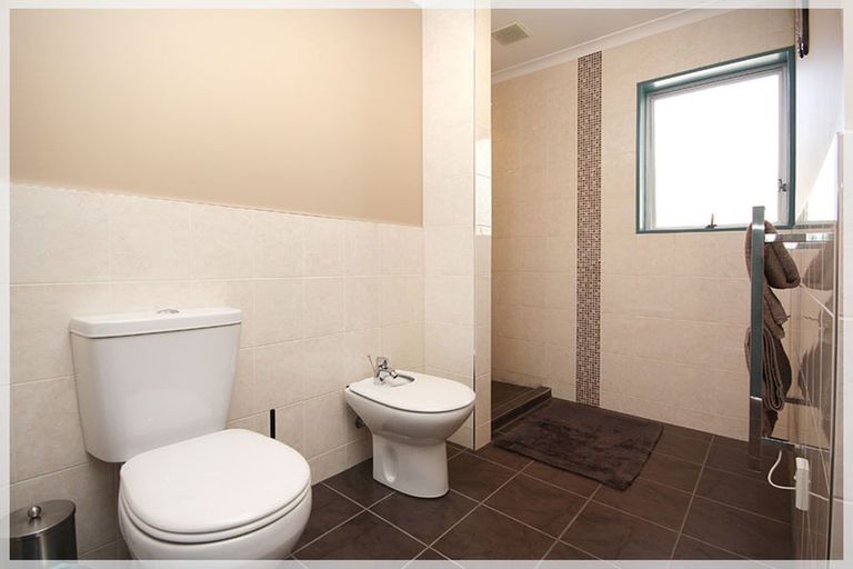 Photo of property in 1071 Queen Street East, Levin, 5510