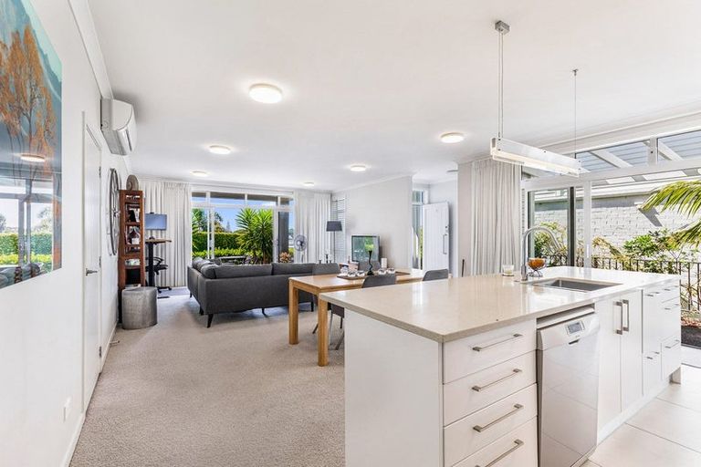 Photo of property in 16 Plantation Terrace, Orewa, 0931