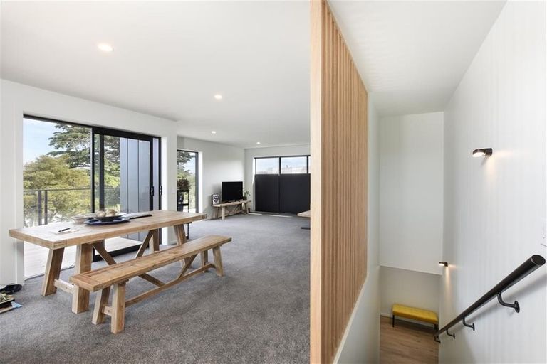 Photo of property in 51 Glendevon Place, Vauxhall, Dunedin, 9013