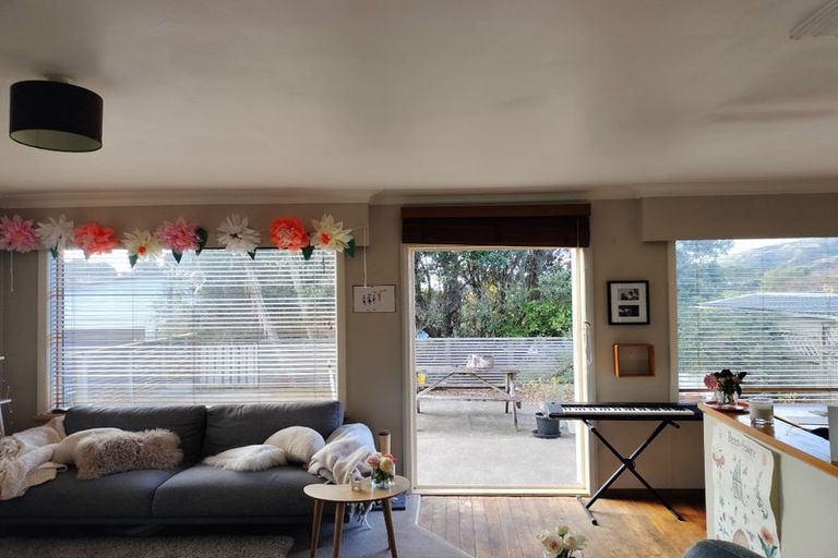 Photo of property in 1 Gray Street, Pukerua Bay, 5026