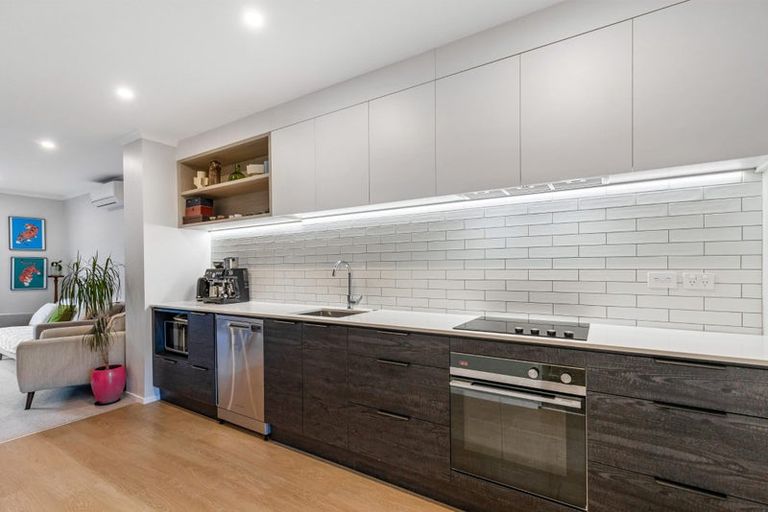 Photo of property in 21 Hema Road, Hobsonville, Auckland, 0616