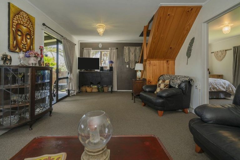 Photo of property in 5 Surf Street, Whitianga, 3510