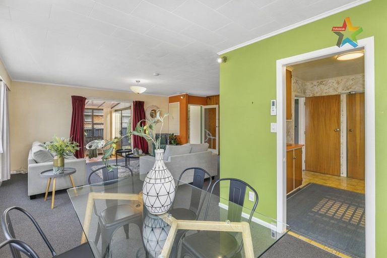 Photo of property in 30 Akron Grove, Totara Park, Upper Hutt, 5018