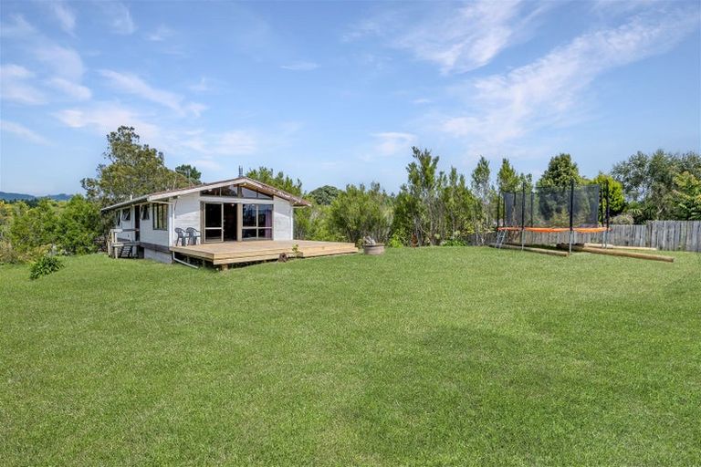 Photo of property in 10 Toroa Road, Otaihanga, Paraparaumu, 5036