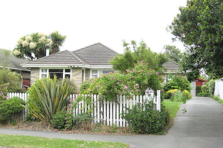 Photo of property in 85 Balrudry Street, Avonhead, Christchurch, 8042