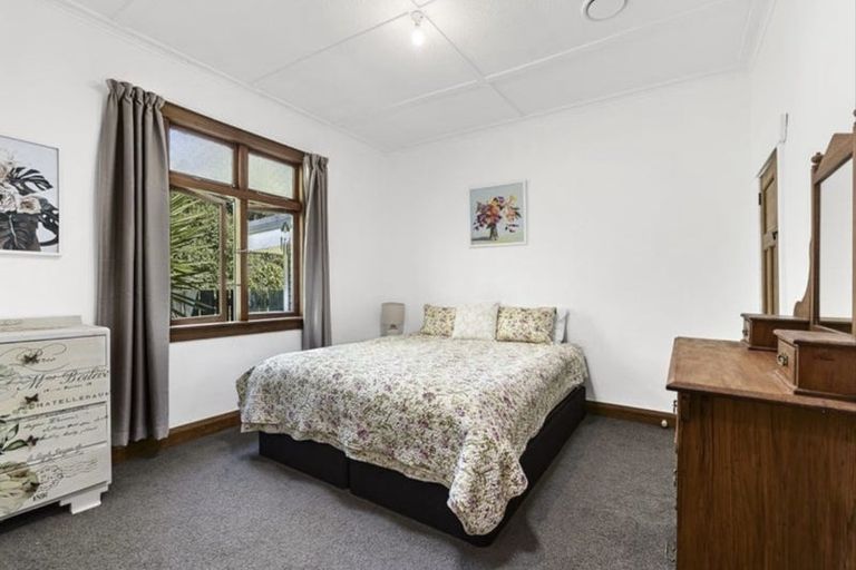 Photo of property in 15a Sycamore Grove, Lower Vogeltown, New Plymouth, 4310