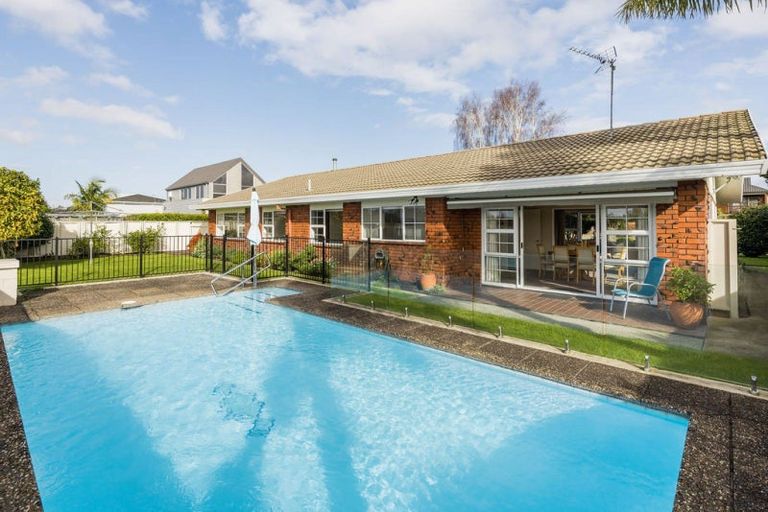 Photo of property in 12 Wilfred Street, St Andrews, Hamilton, 3200