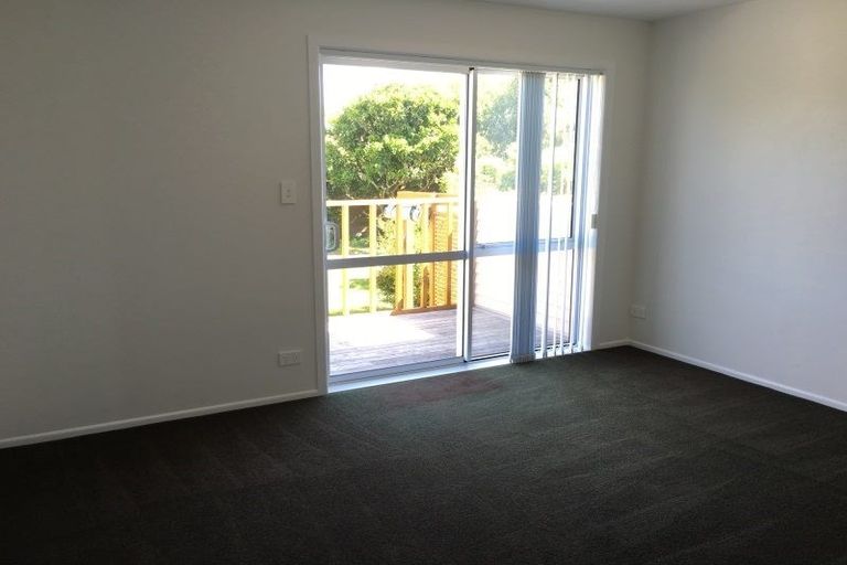 Photo of property in 44 Montgomery Avenue, Belmont, Auckland, 0622