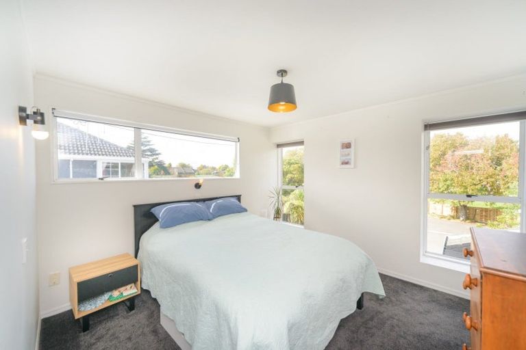 Photo of property in 23b Pahiatua Street, Hokowhitu, Palmerston North, 4410