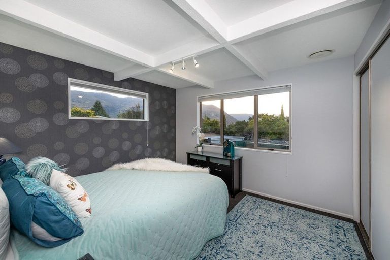 Photo of property in 9 Rimu Lane, Wanaka, 9305